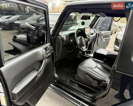 Черный Джип Вранглер, объемом двигателя 3.6 л и пробегом 152 тыс. км за 21900 $, фото 28 на Automoto.ua