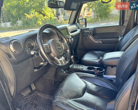 Черный Джип Вранглер, объемом двигателя 3.6 л и пробегом 120 тыс. км за 33900 $, фото 24 на Automoto.ua