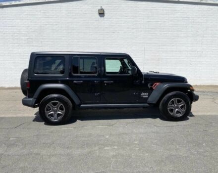 Чорний Джип Wrangler, об'ємом двигуна 3.6 л та пробігом 44 тис. км за 15600 $, фото 4 на Automoto.ua
