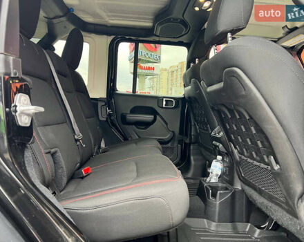 Черный Джип Вранглер, объемом двигателя 2 л и пробегом 44 тыс. км за 42000 $, фото 6 на Automoto.ua