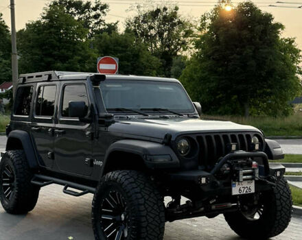 Чорний Джип Wrangler, об'ємом двигуна 3.6 л та пробігом 30 тис. км за 45000 $, фото 5 на Automoto.ua