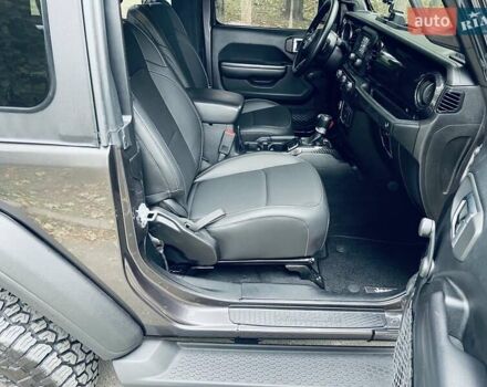 Джип Вранглер 2021 в Киеве на Automoto.ua Черный Джип Вранглер, объемом двигателя 3.6 л и пробегом 142 тыс. км за 31000 $, фото 18 на Automoto.ua