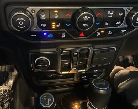 Черный Джип Вранглер, объемом двигателя 2 л и пробегом 67 тыс. км за 48900 $, фото 20 на Automoto.ua