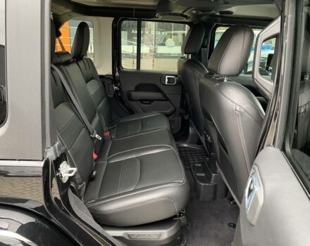 Чорний Джип Wrangler, об'ємом двигуна 2 л та пробігом 7 тис. км за 45000 $, фото 25 на Automoto.ua