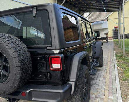 Черный Джип Вранглер, объемом двигателя 2 л и пробегом 32 тыс. км за 39500 $, фото 8 на Automoto.ua