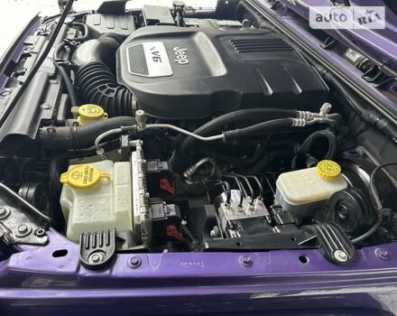 Фиолетовый Джип Вранглер, объемом двигателя 3.6 л и пробегом 170 тыс. км за 24900 $, фото 7 на Automoto.ua
