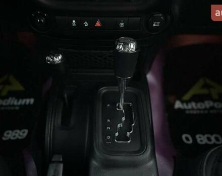 Фиолетовый Джип Вранглер, объемом двигателя 3.6 л и пробегом 70 тыс. км за 39500 $, фото 29 на Automoto.ua