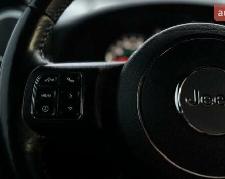 Фиолетовый Джип Вранглер, объемом двигателя 3.6 л и пробегом 70 тыс. км за 39500 $, фото 36 на Automoto.ua