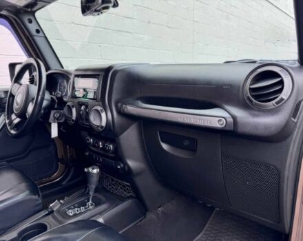 Коричневый Джип Вранглер, объемом двигателя 3.6 л и пробегом 72 тыс. км за 8900 $, фото 7 на Automoto.ua