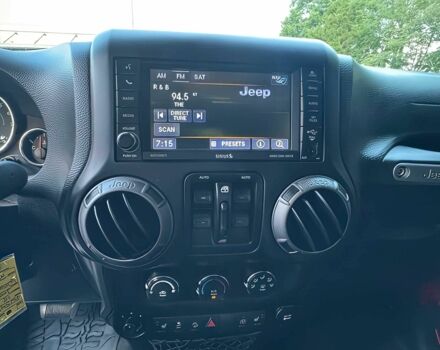 Джип Wrangler 2018 у Одесі на Automoto.ua Червоний Джип Wrangler, об'ємом двигуна 3.6 л та пробігом 43 тис. км за 27400 $, фото 9 на Automoto.ua