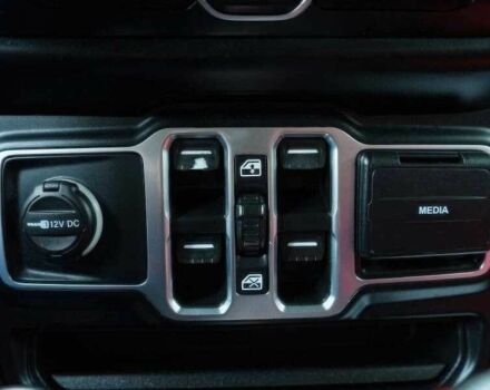 Красный Джип Вранглер, объемом двигателя 2 л и пробегом 57 тыс. км за 11000 $, фото 12 на Automoto.ua