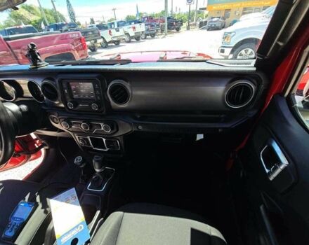 Красный Джип Вранглер, объемом двигателя 0 л и пробегом 34 тыс. км за 28000 $, фото 5 на Automoto.ua