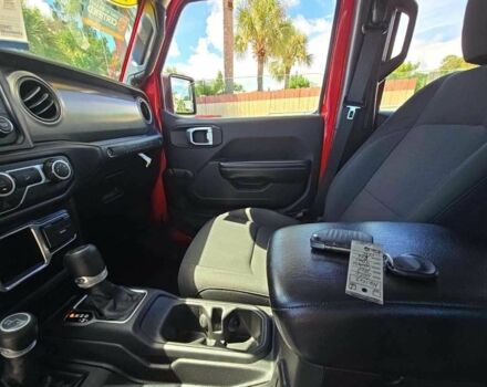 Красный Джип Вранглер, объемом двигателя 0 л и пробегом 34 тыс. км за 28000 $, фото 9 на Automoto.ua