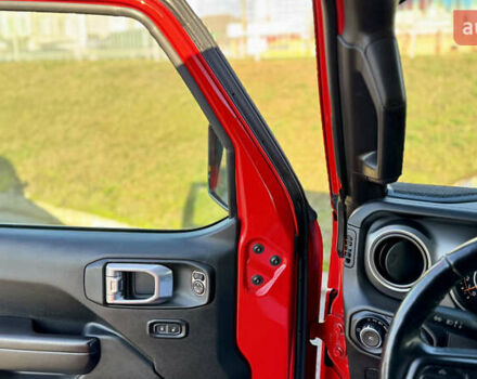 Красный Джип Вранглер, объемом двигателя 2 л и пробегом 72 тыс. км за 36000 $, фото 39 на Automoto.ua