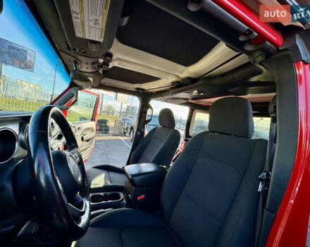 Красный Джип Вранглер, объемом двигателя 2 л и пробегом 72 тыс. км за 36000 $, фото 32 на Automoto.ua