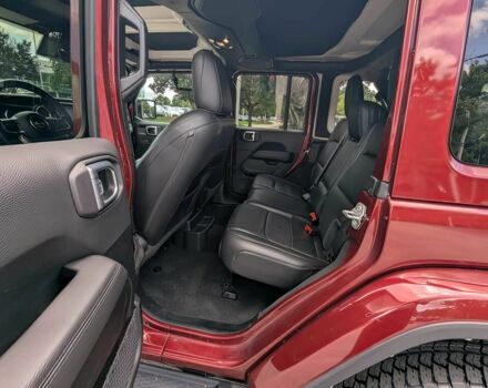 Червоний Джип Wrangler, об'ємом двигуна 2 л та пробігом 38 тис. км за 31200 $, фото 14 на Automoto.ua