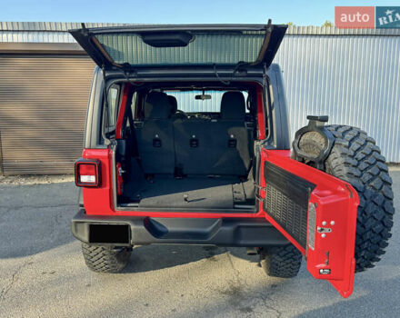 Красный Джип Вранглер, объемом двигателя 2 л и пробегом 72 тыс. км за 36000 $, фото 20 на Automoto.ua