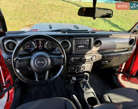 Красный Джип Вранглер, объемом двигателя 2 л и пробегом 72 тыс. км за 36000 $, фото 30 на Automoto.ua