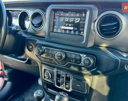 Красный Джип Вранглер, объемом двигателя 2 л и пробегом 72 тыс. км за 36000 $, фото 36 на Automoto.ua