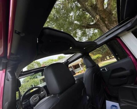 Джип Вранглер 2024 в Ужгороде на Automoto.ua Красный Джип Вранглер, объемом двигателя 6.4 л и пробегом 30 тыс. км за 21000 $, фото 16 на Automoto.ua