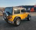 Желтый Джип Вранглер, объемом двигателя 2.5 л и пробегом 155 тыс. км за 8700 $, фото 3 на Automoto.ua