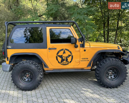 Желтый Джип Вранглер, объемом двигателя 3.6 л и пробегом 170 тыс. км за 23000 $, фото 10 на Automoto.ua