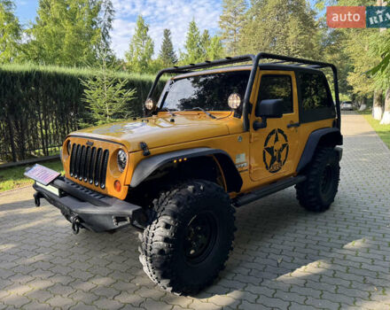 Желтый Джип Вранглер, объемом двигателя 3.6 л и пробегом 170 тыс. км за 23000 $, фото 20 на Automoto.ua