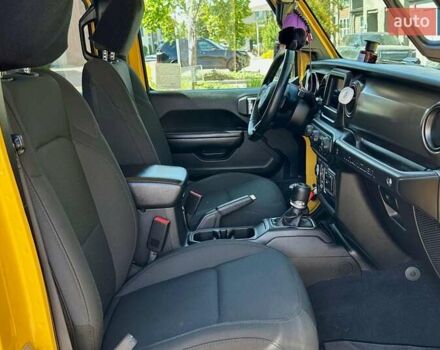 Жовтий Джип Wrangler, об'ємом двигуна 3.6 л та пробігом 62 тис. км за 20500 $, фото 9 на Automoto.ua