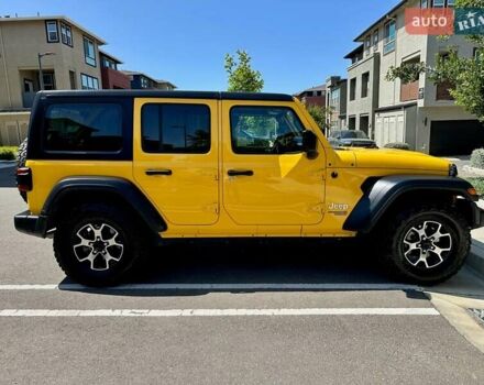 Жовтий Джип Wrangler, об'ємом двигуна 3.6 л та пробігом 62 тис. км за 20500 $, фото 7 на Automoto.ua