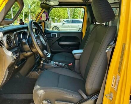 Жовтий Джип Wrangler, об'ємом двигуна 3.6 л та пробігом 62 тис. км за 20500 $, фото 10 на Automoto.ua