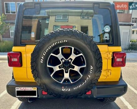 Жовтий Джип Wrangler, об'ємом двигуна 3.6 л та пробігом 62 тис. км за 20500 $, фото 6 на Automoto.ua