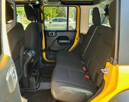 Жовтий Джип Wrangler, об'ємом двигуна 3.6 л та пробігом 62 тис. км за 20500 $, фото 14 на Automoto.ua