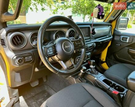 Жовтий Джип Wrangler, об'ємом двигуна 3.6 л та пробігом 62 тис. км за 20500 $, фото 12 на Automoto.ua