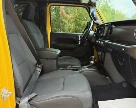 Жовтий Джип Wrangler, об'ємом двигуна 3.6 л та пробігом 143 тис. км за 38900 $, фото 26 на Automoto.ua