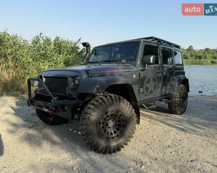 Сірий Джип Wrangler, об'ємом двигуна 3.6 л та пробігом 100 тис. км за 35000 $, фото 23 на Automoto.ua