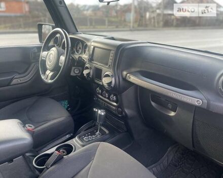 Сірий Джип Wrangler, об'ємом двигуна 3.6 л та пробігом 130 тис. км за 21950 $, фото 15 на Automoto.ua