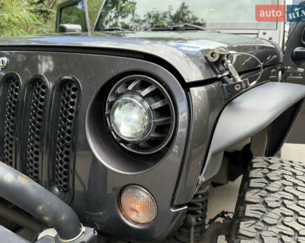 Серый Джип Вранглер, объемом двигателя 3.6 л и пробегом 129 тыс. км за 23000 $, фото 4 на Automoto.ua