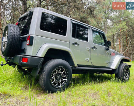 Сірий Джип Wrangler, об'ємом двигуна 3.6 л та пробігом 65 тис. км за 39000 $, фото 10 на Automoto.ua