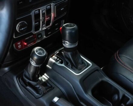 Сірий Джип Wrangler, об'ємом двигуна 3.6 л та пробігом 57 тис. км за 6500 $, фото 11 на Automoto.ua