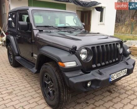 Джип Wrangler 2018 у Львові на Automoto.ua Сірий Джип Wrangler, об'ємом двигуна 3.6 л та пробігом 17 тис. км за 32000 $, фото 1 на Automoto.ua