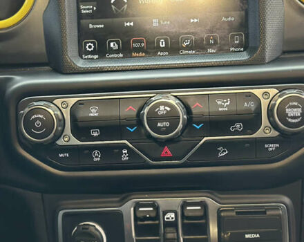 Джип Wrangler 2019 у Софіївська Борщагівка на Automoto.ua Сірий Джип Wrangler, об'ємом двигуна 2 л та пробігом 82 тис. км за 35999 $, фото 29 на Automoto.ua