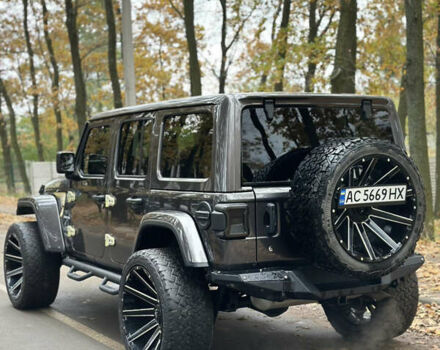 Джип Wrangler 2019 у Софіївська Борщагівка на Automoto.ua Сірий Джип Wrangler, об'ємом двигуна 2 л та пробігом 82 тис. км за 35999 $, фото 4 на Automoto.ua