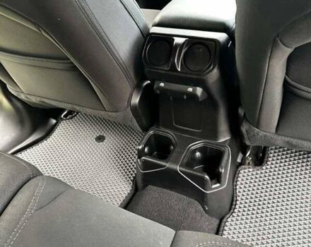 Сірий Джип Wrangler, об'ємом двигуна 2 л та пробігом 28 тис. км за 32000 $, фото 19 на Automoto.ua