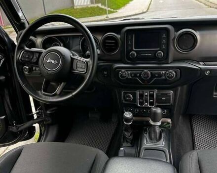 Сірий Джип Wrangler, об'ємом двигуна 2 л та пробігом 28 тис. км за 32000 $, фото 9 на Automoto.ua