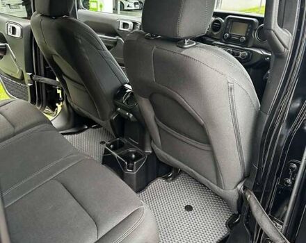 Сірий Джип Wrangler, об'ємом двигуна 2 л та пробігом 28 тис. км за 32000 $, фото 18 на Automoto.ua
