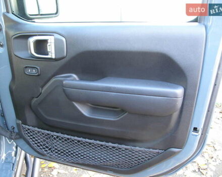 Сірий Джип Wrangler, об'ємом двигуна 2 л та пробігом 21 тис. км за 43900 $, фото 51 на Automoto.ua