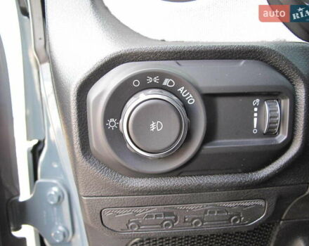 Сірий Джип Wrangler, об'ємом двигуна 2 л та пробігом 21 тис. км за 43900 $, фото 85 на Automoto.ua