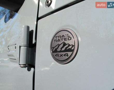 Сірий Джип Wrangler, об'ємом двигуна 2 л та пробігом 21 тис. км за 43900 $, фото 16 на Automoto.ua