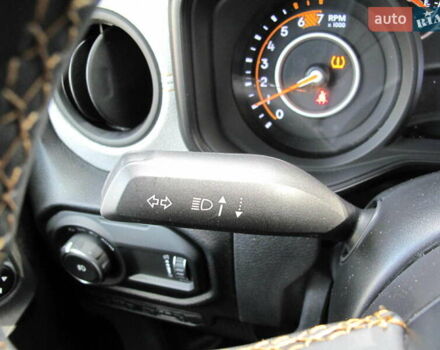 Сірий Джип Wrangler, об'ємом двигуна 2 л та пробігом 21 тис. км за 43900 $, фото 94 на Automoto.ua