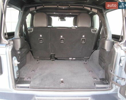 Сірий Джип Wrangler, об'ємом двигуна 2 л та пробігом 21 тис. км за 43900 $, фото 70 на Automoto.ua